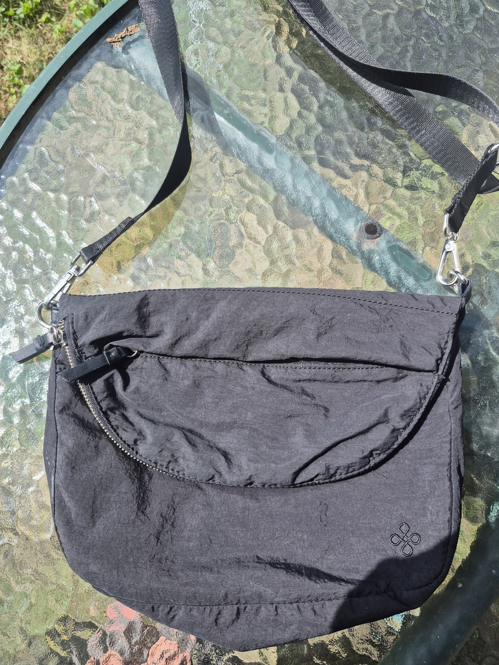 Classic Black Women’s Crossbody Bag - Minimal Everyday Style